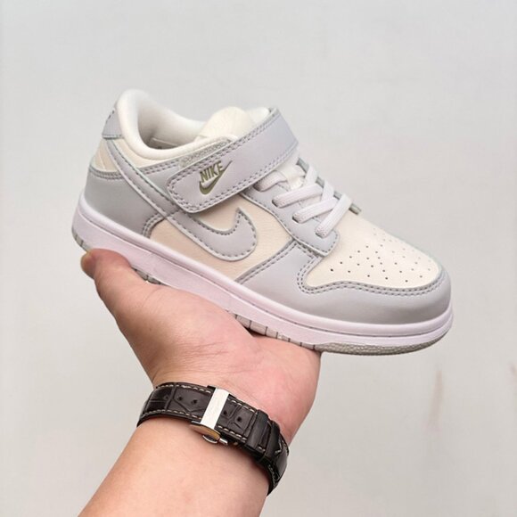 Nike SB Dunk Low White Gray Sneakers - Picture 1 of 6